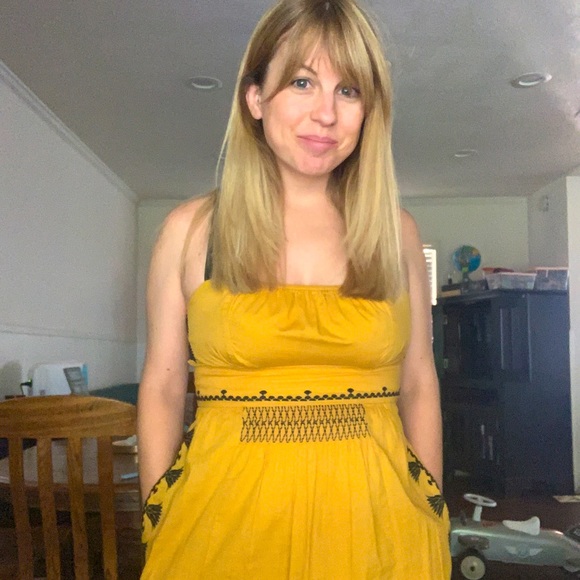 Meet your Posher, Amanda - Picture 1 of 2